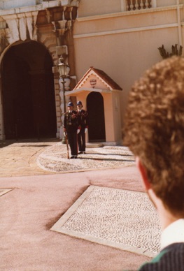 la rel&egrave;ve de la Garde